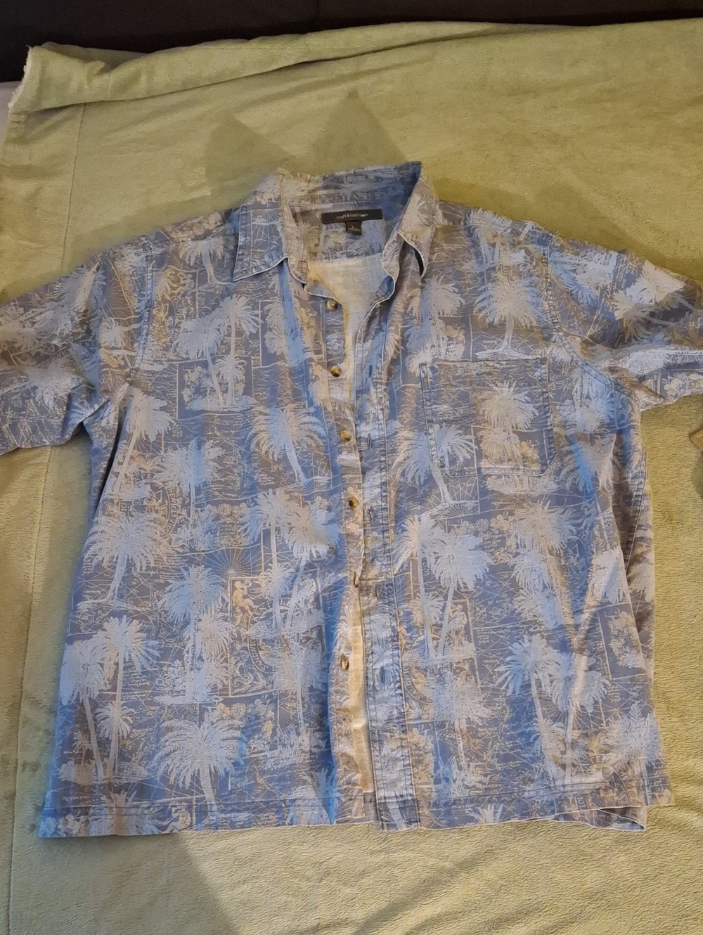 croft & barrow Light Blue Palm-Print Short Sleeve Button-Down Shirt